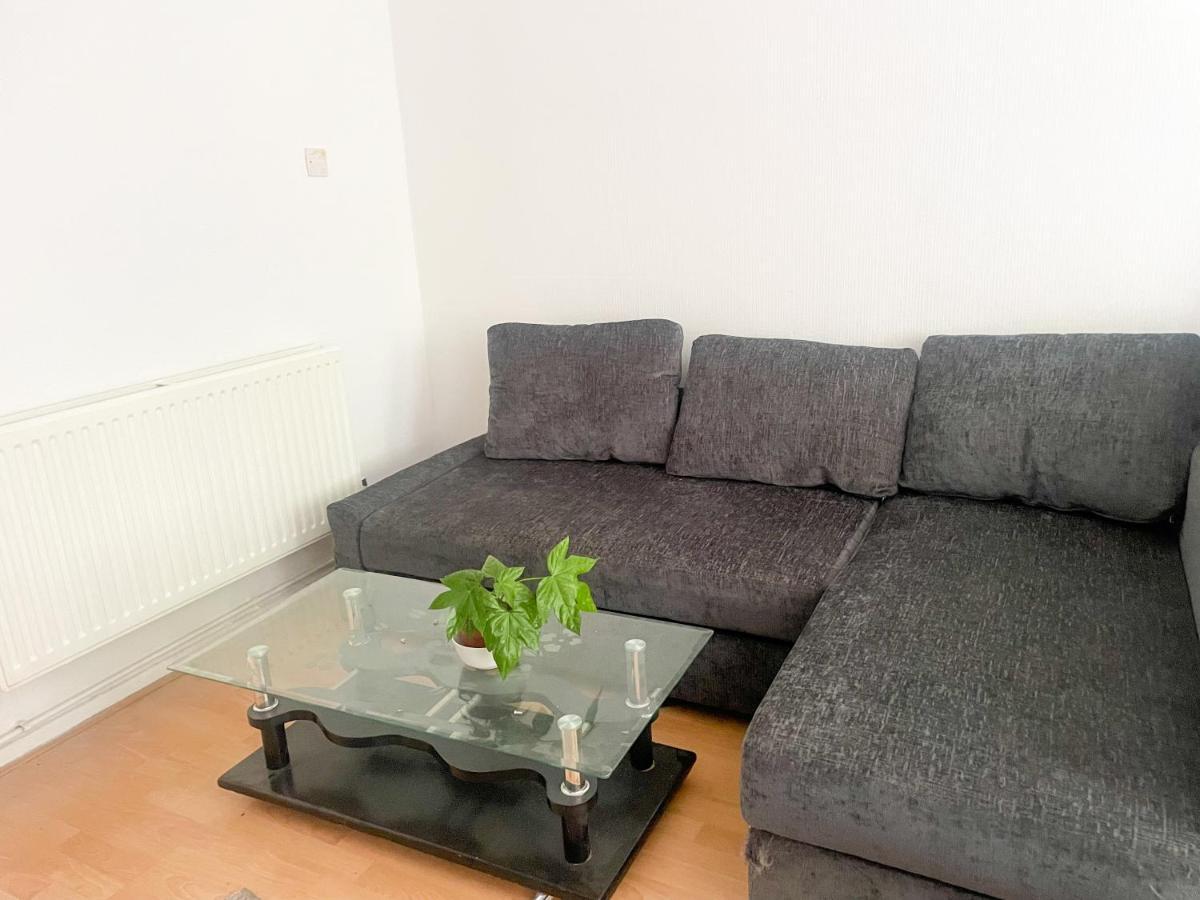 Flat 76 Felbridge House Leilighet