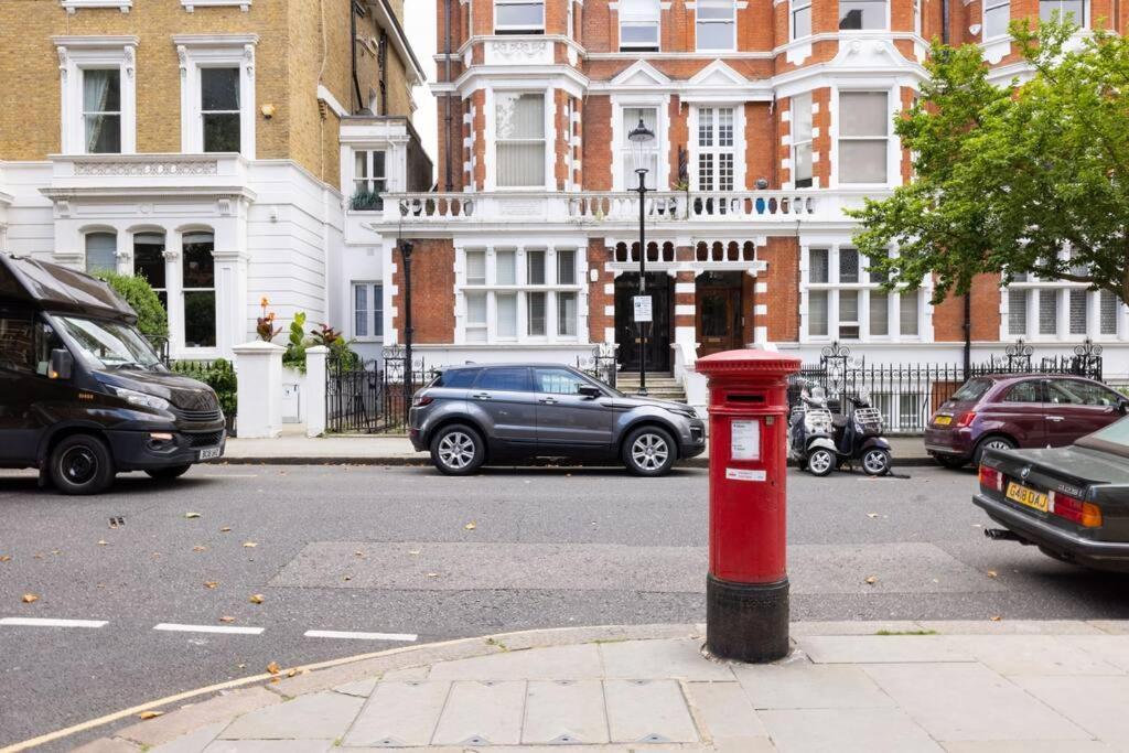 Holiday home Spacious One Bedroom Flat By South Kensington 3 Month Minimum London