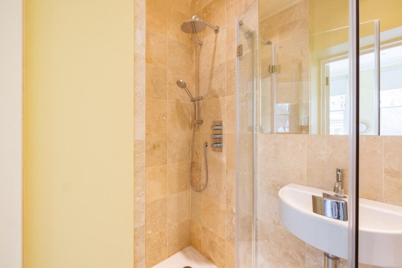 The Southwark Classic - Stylish 4bdr House With Patio Apartment London