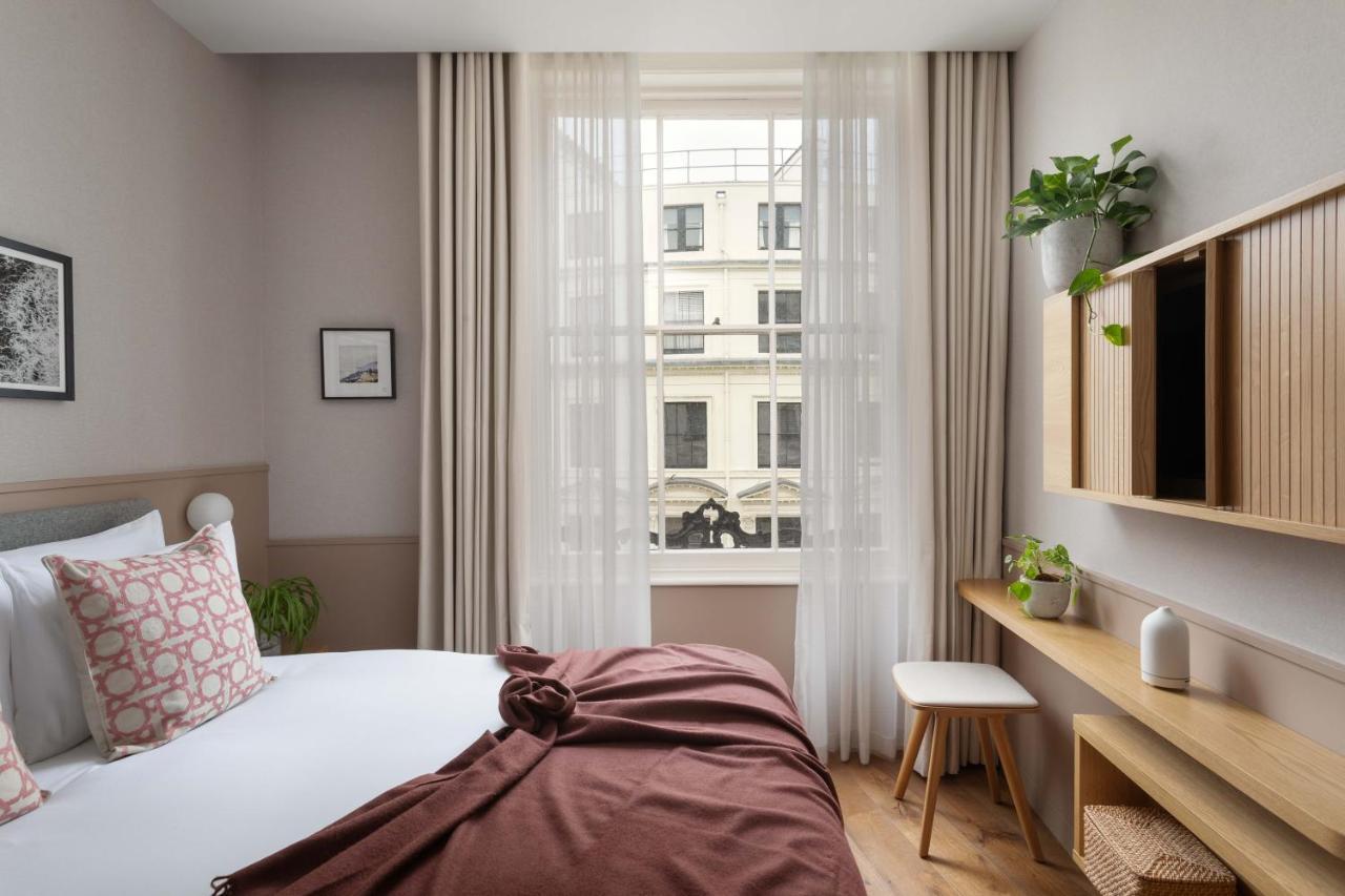 Inhabit Queen's Gardens, A Member Of Design Hotel 5*