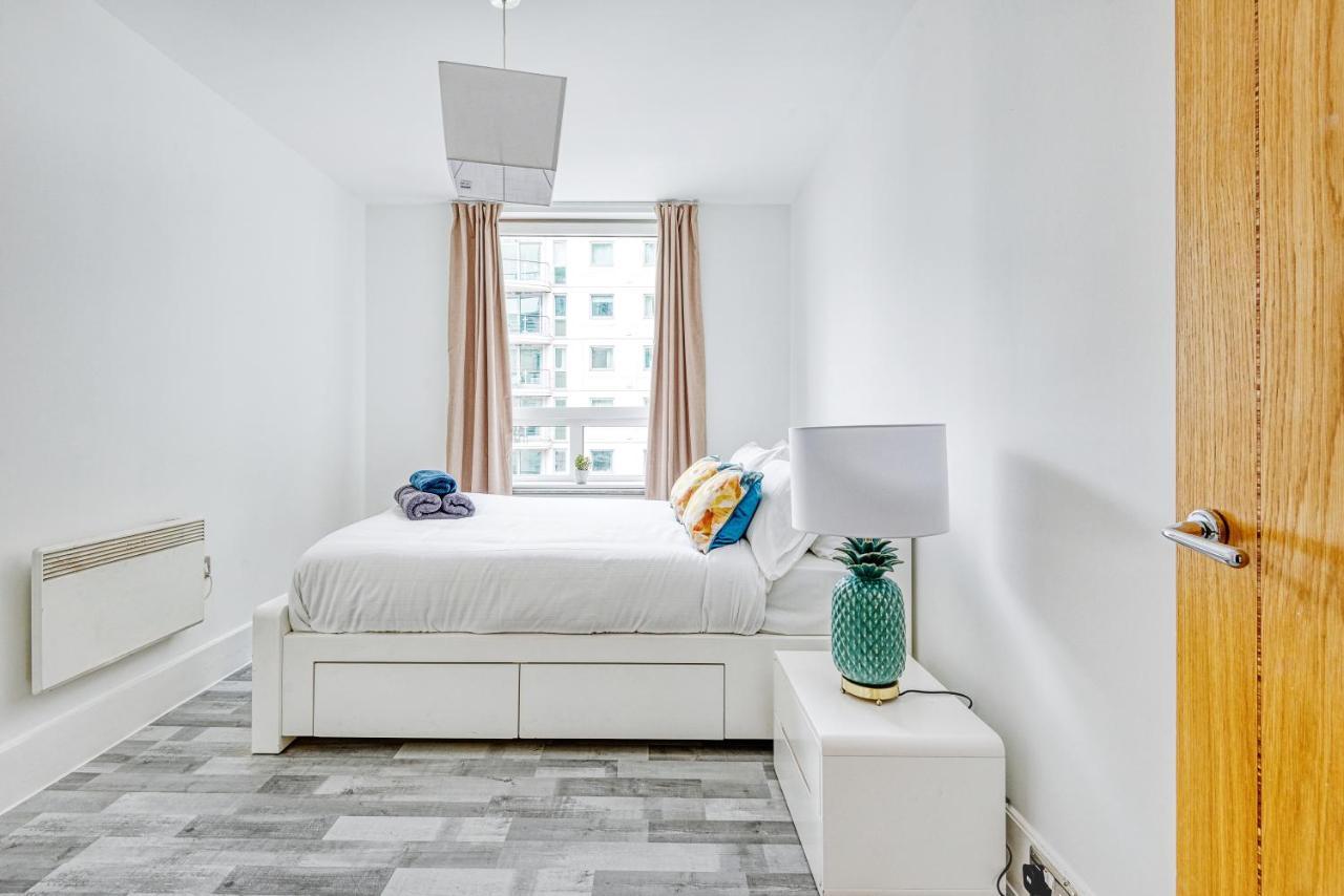 Apartamento Riverside 2-bedroom Londres