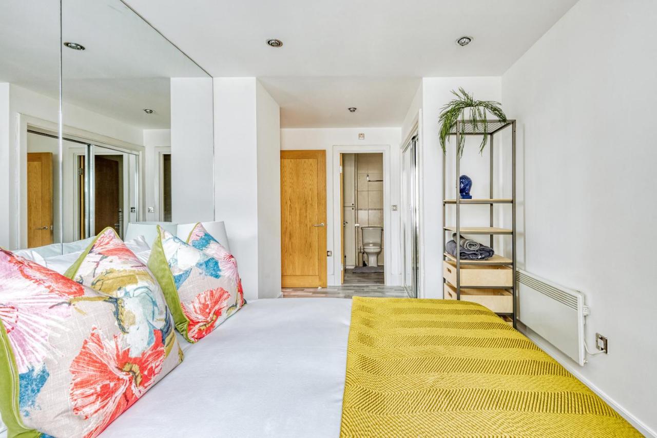 Riverside 2-bedroom Apartamento Londres