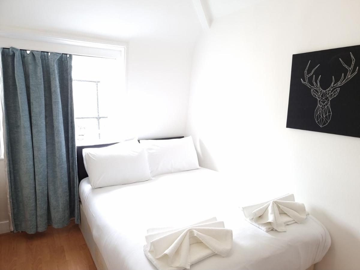 F21-4th Floor Studio For 2 Near Paddington * London