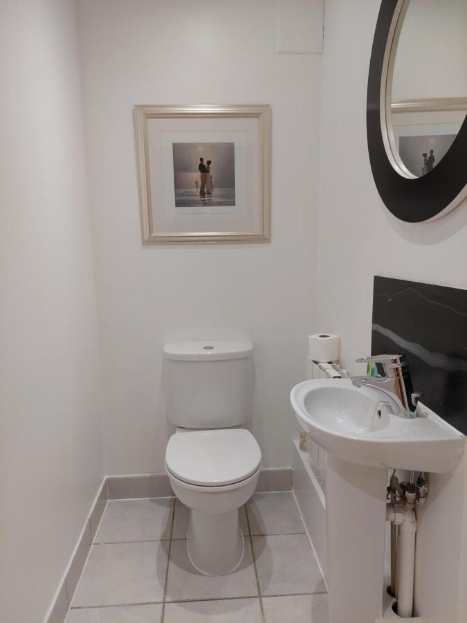 One Bed Luxury In Heart Of Canary Wharf, E14 Londres