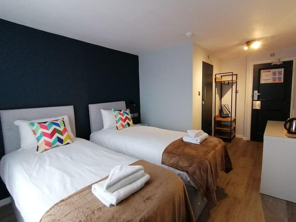 Craven Gardens Hotel 3*