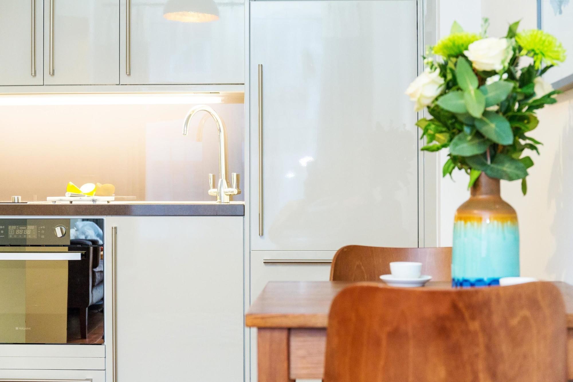Native Monument Apartment London