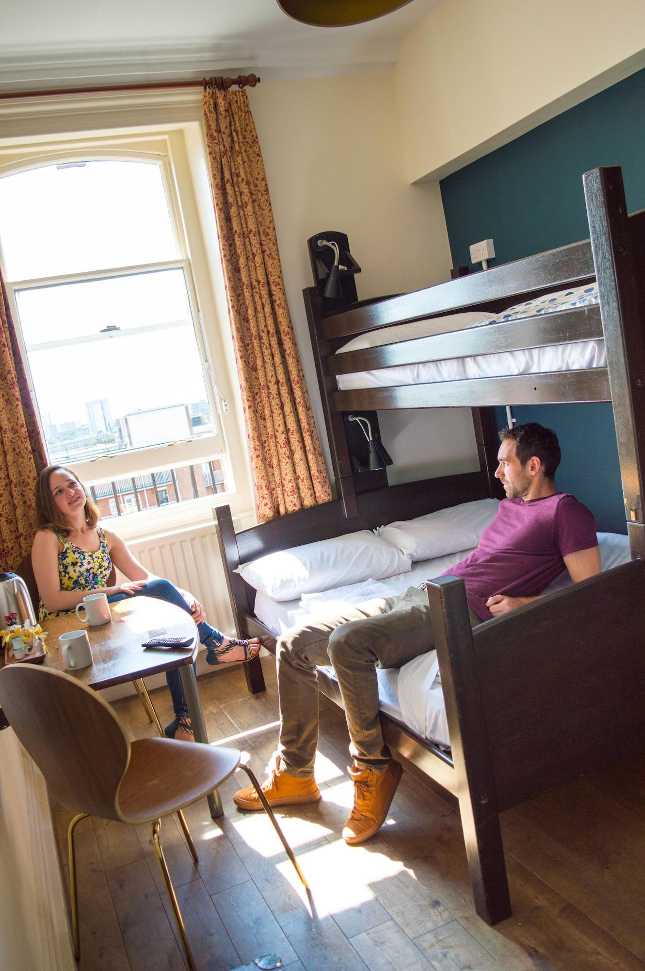 Palmers Swiss Hostel *