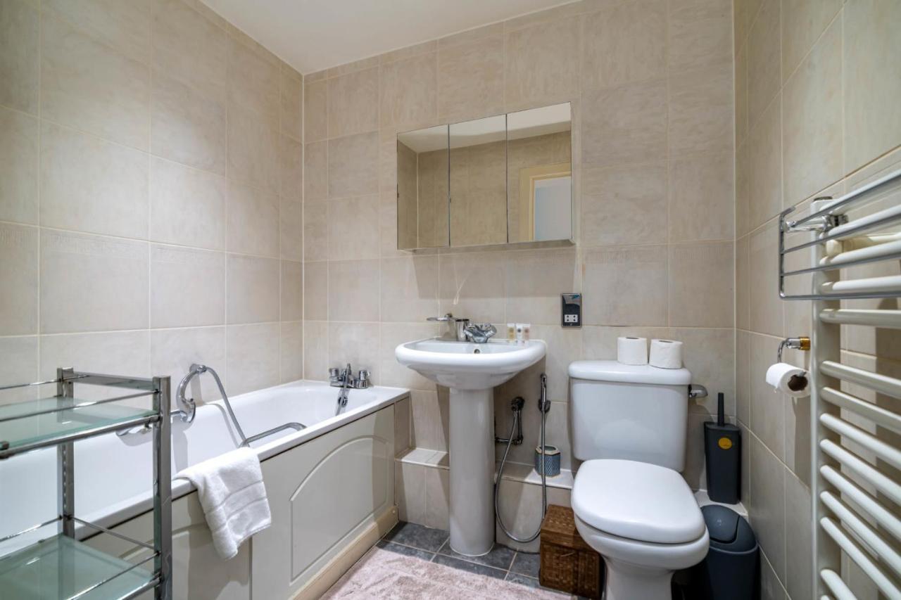 Guestready Superb Overlooking River Thames Leilighet *