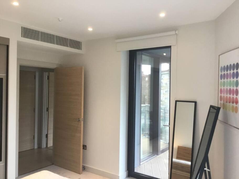 Stunning, Spacious With A Balcony