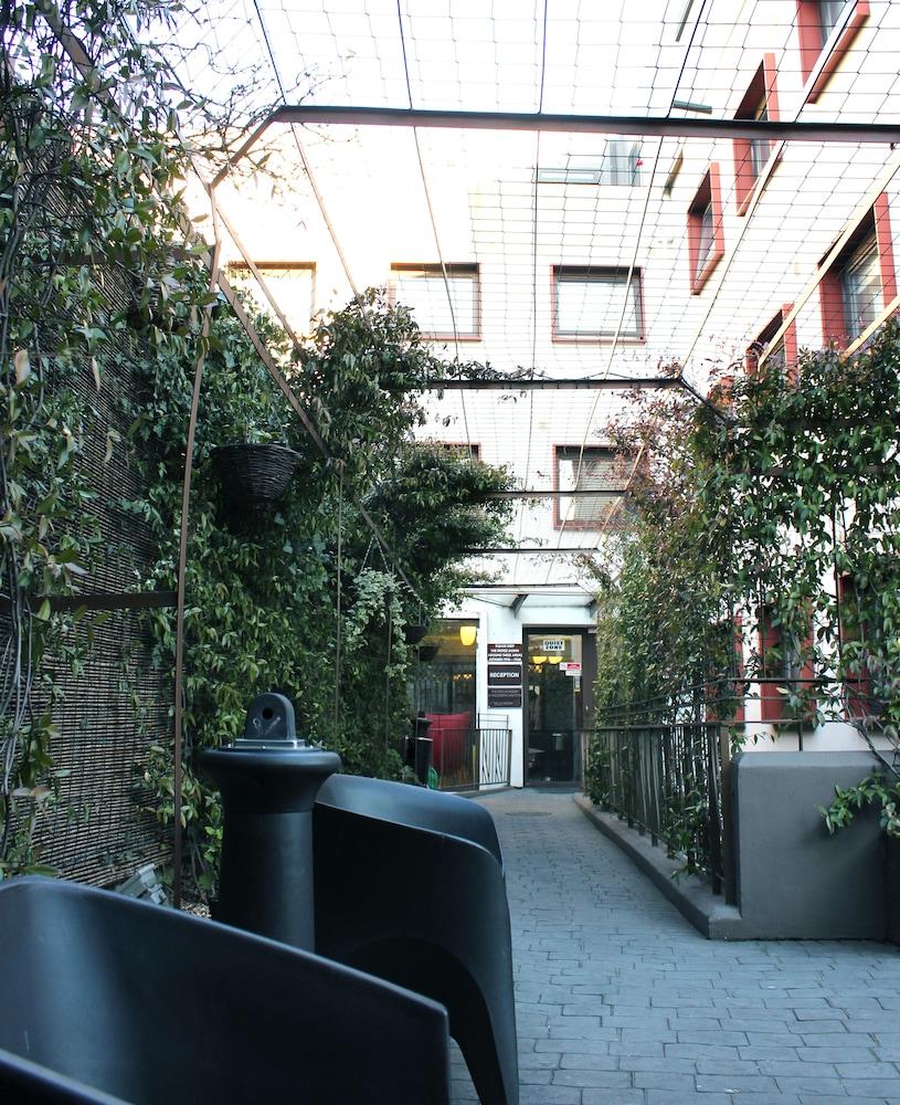 Hostel The Club @ Willesden