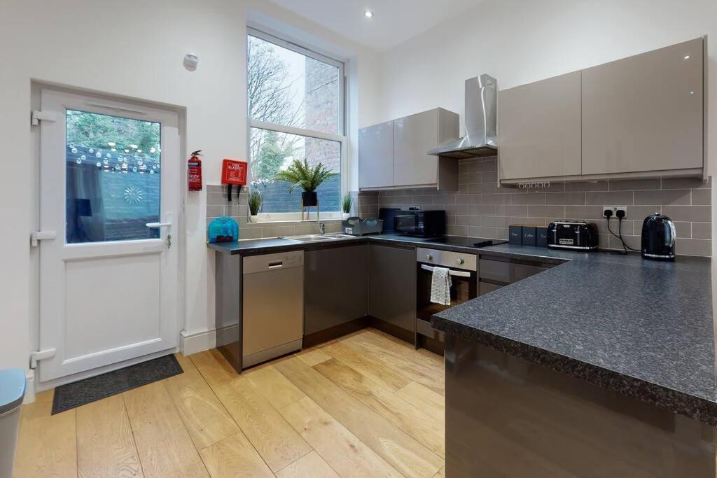 Lovely 2 Bedroom Near Highgate Station London