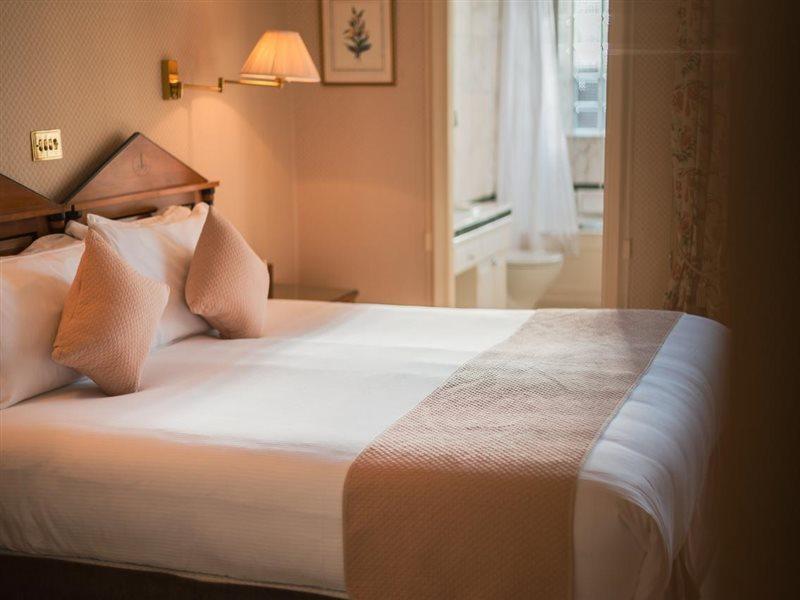 44 Curzon Street By Mansley 4*