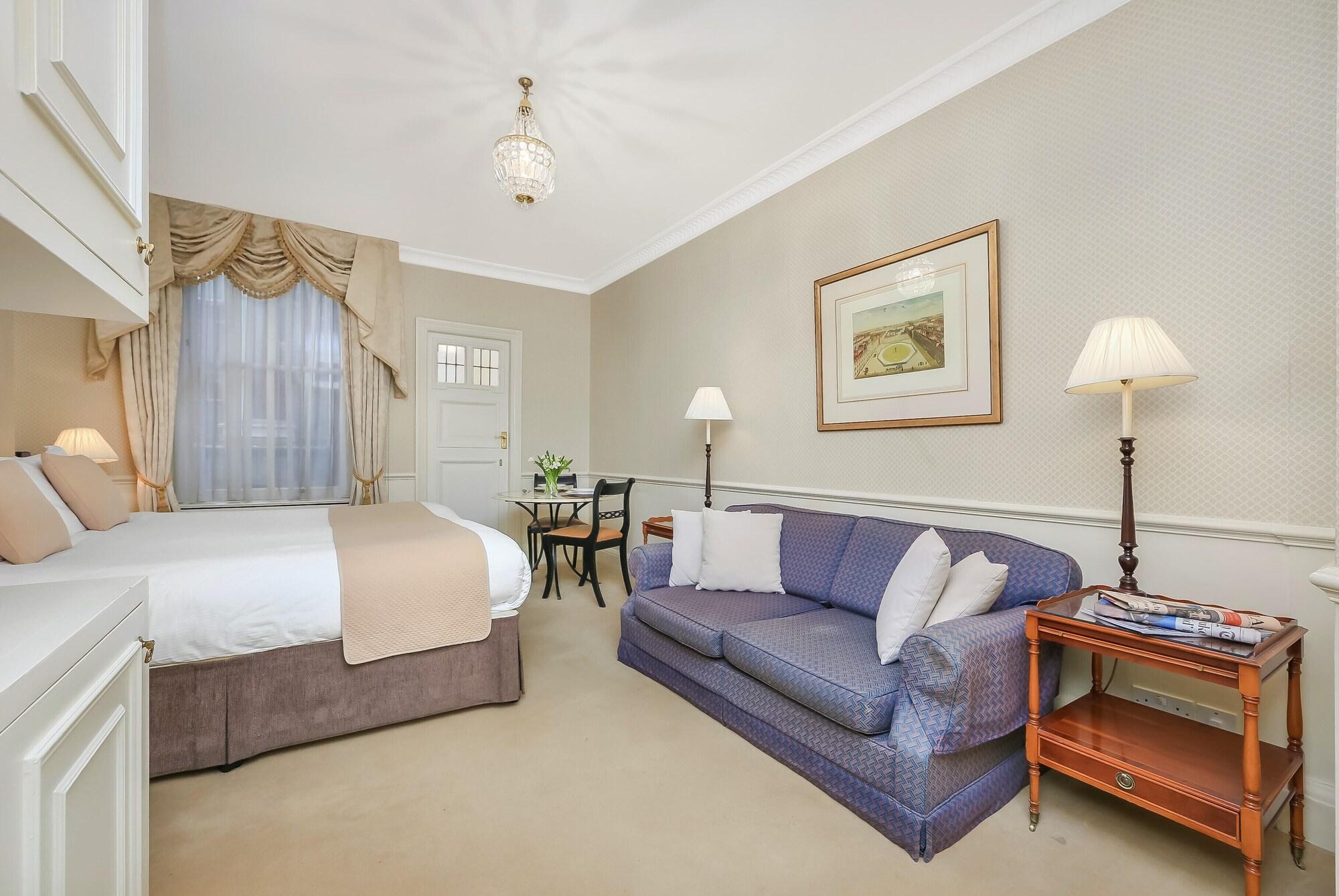 44 Curzon Street By Mansley 4* London