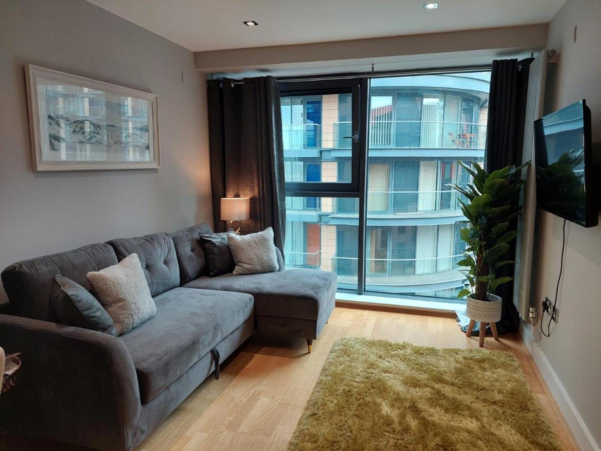 One Bed Luxury In Heart Of Canary Wharf, E14 Londres
