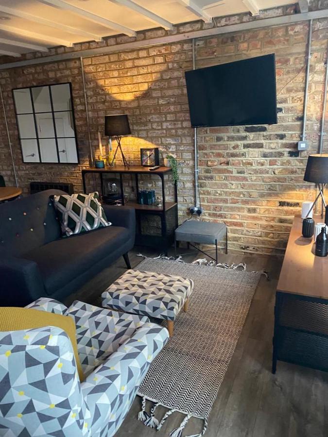 The Old Gin Distillery Est 1850 Apartment London