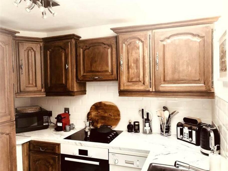 Ferienhaus Stylish 3 Bedroom Town House *