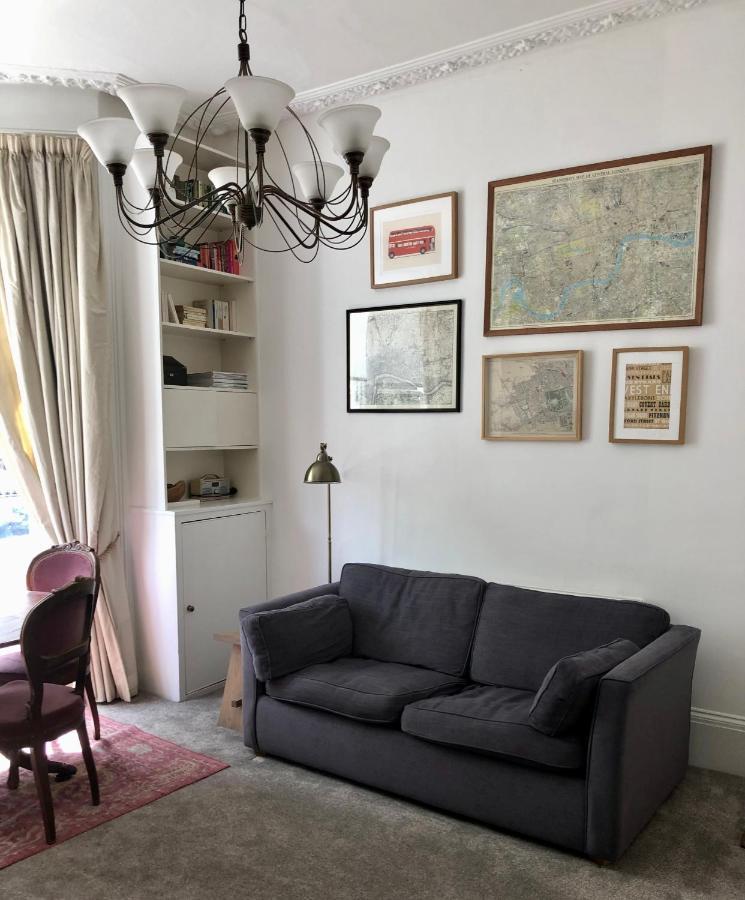 Olympia W14 Two-bedroom Apartment London
