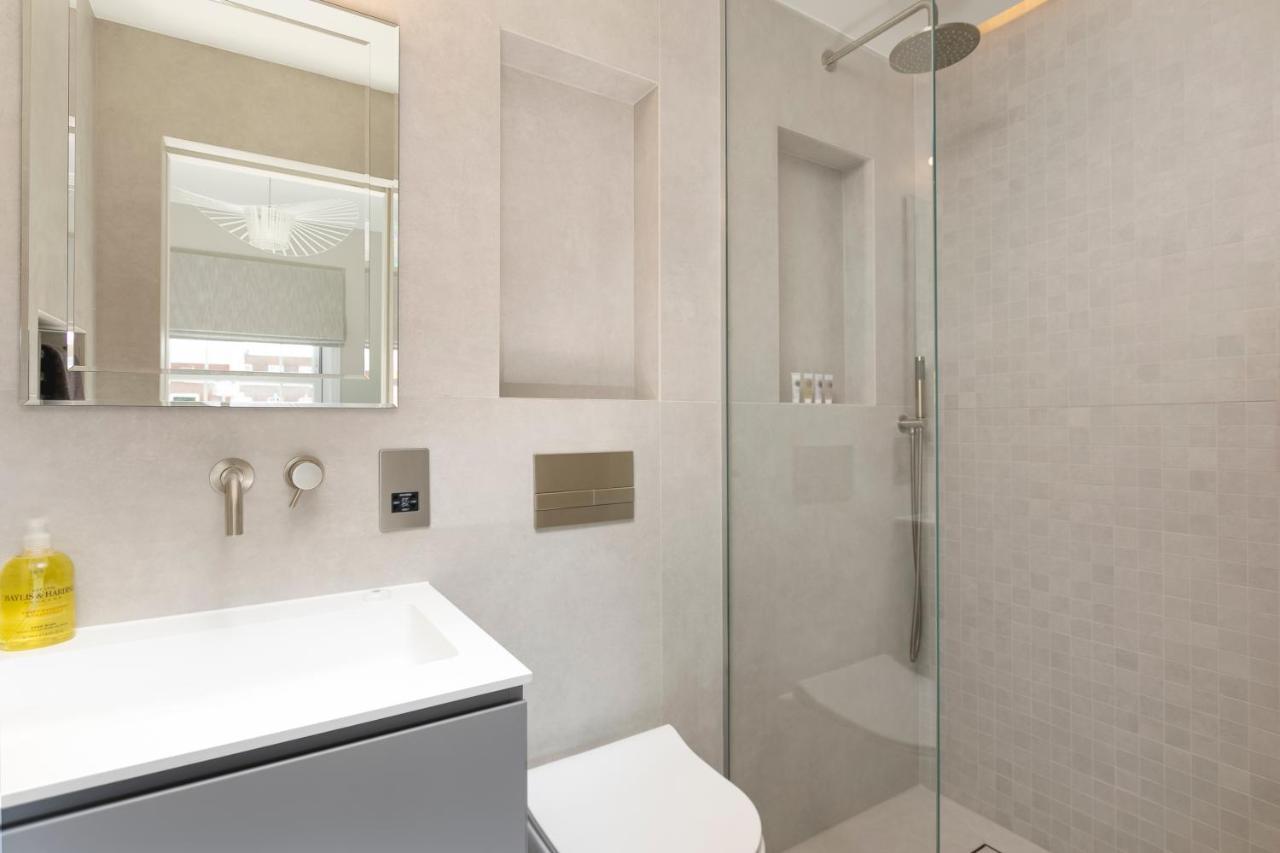 Penthousestays Chelsea - Luxury King / Queen Bed - Near King's Road Appartement Londen