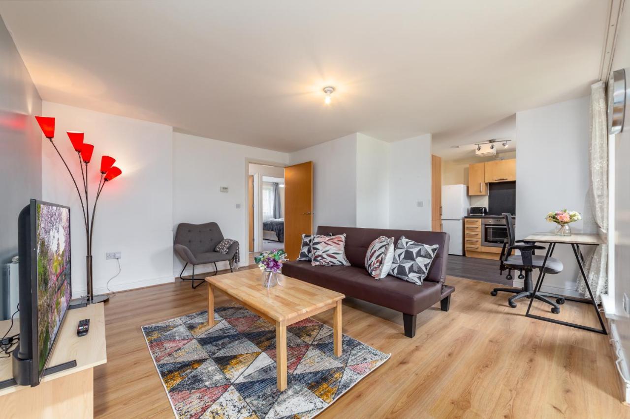 Suites By Rehoboth - Palmers - London