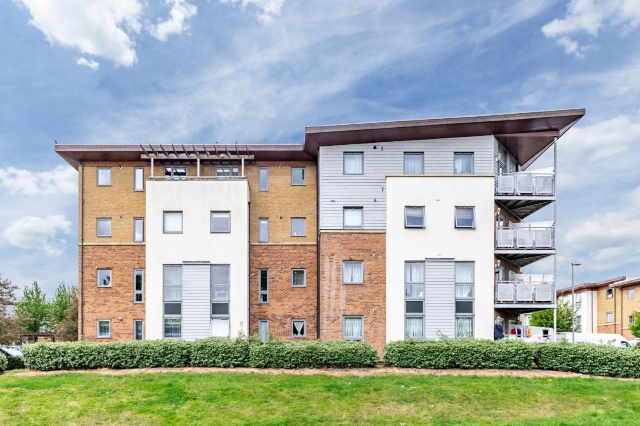 Apartment Suites By Rehoboth - Palmers - London