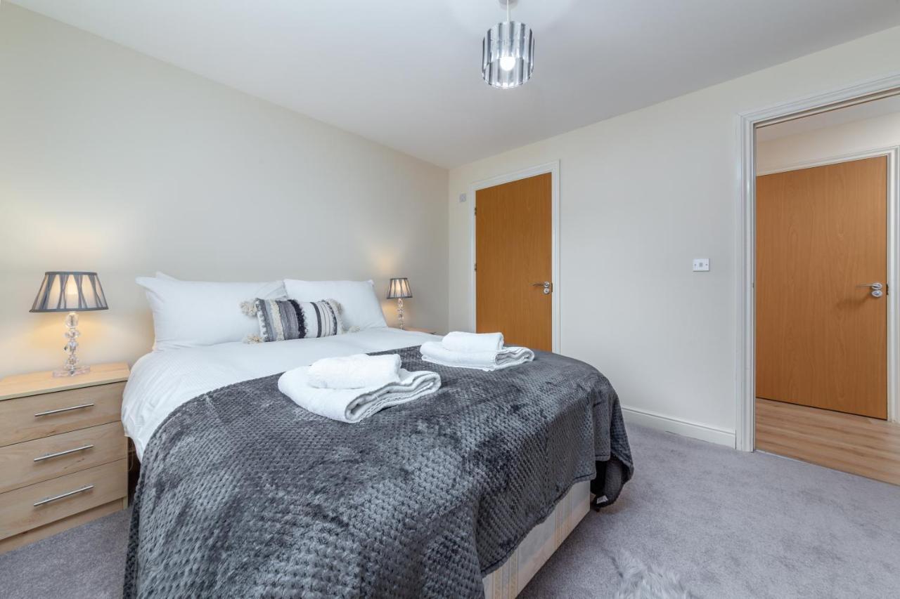 Suites By Rehoboth - Palmers - * London