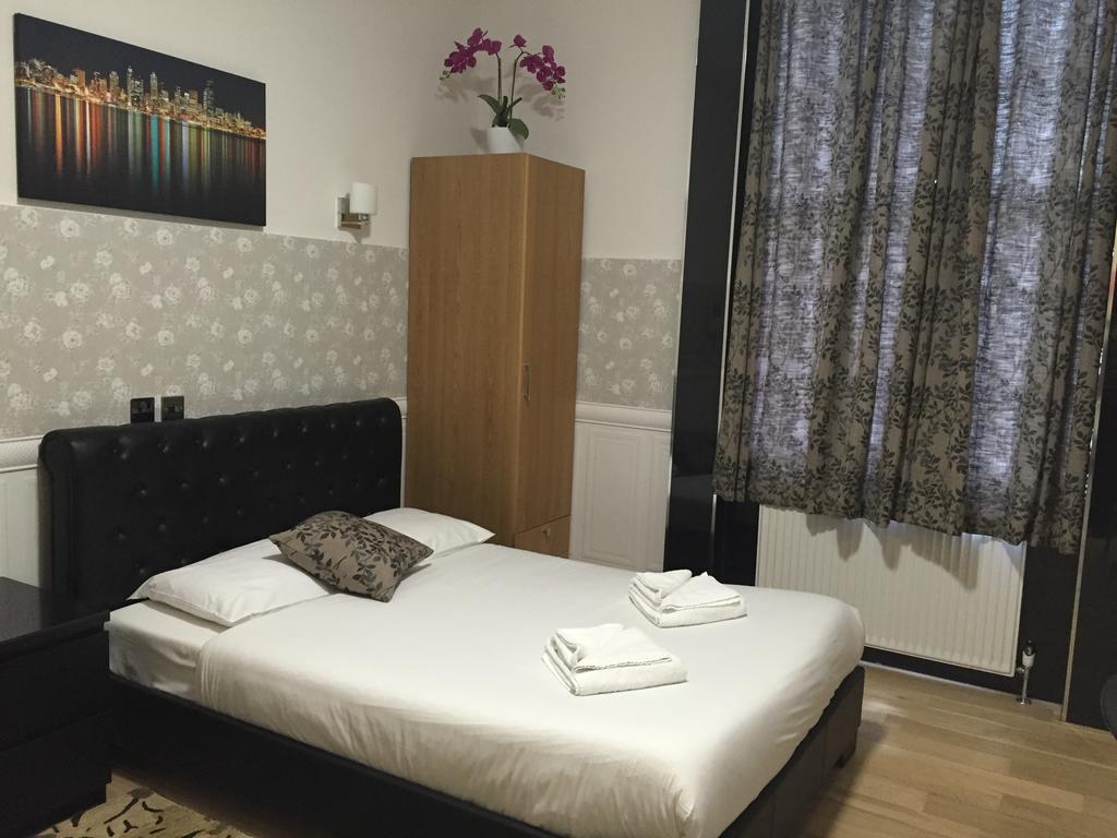 Paddington Apartment