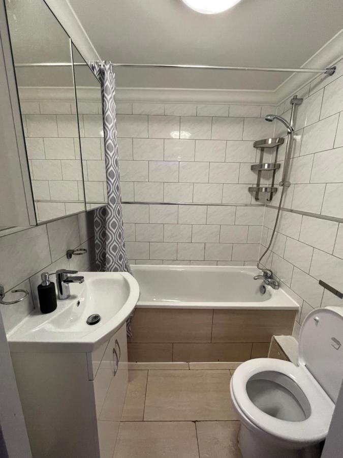 Apartment Cosy Serviced 1 Bedroom In London