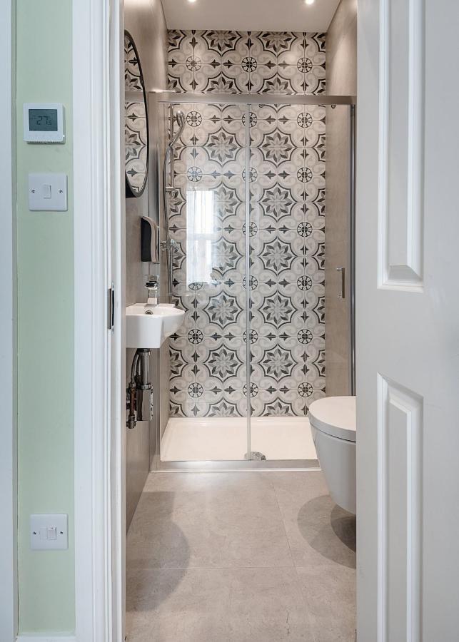 Modern Apartment London
