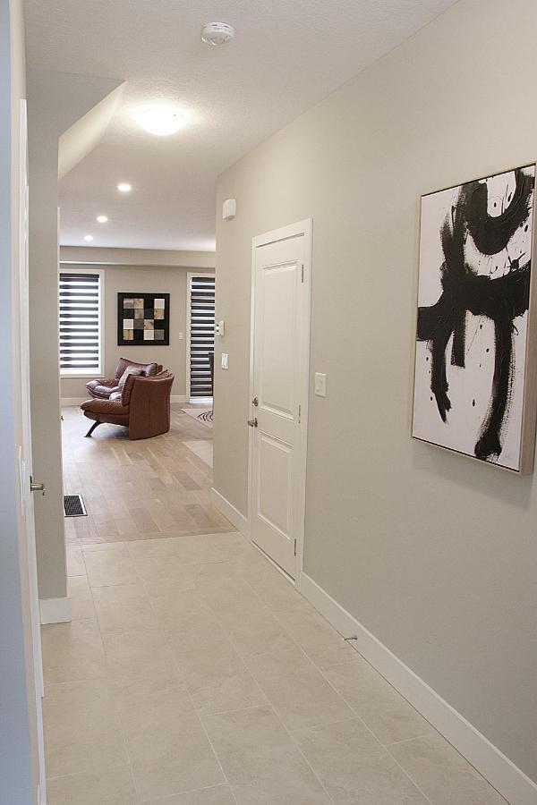 Villa Stunning New 3bd Home, Fiber Internet Free Parking