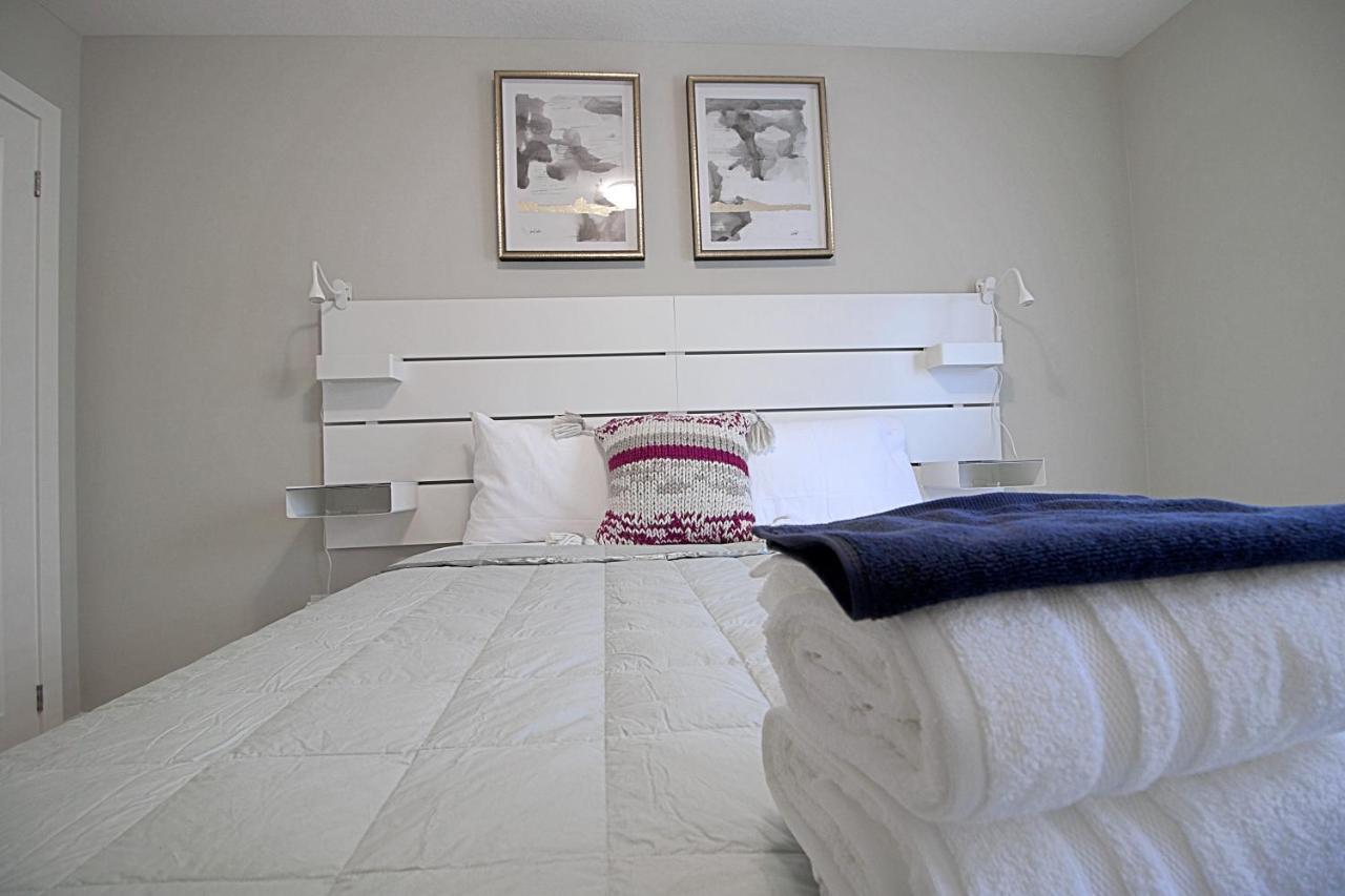 Villa Stunning New 3bd Home, Fiber Internet Free Parking *