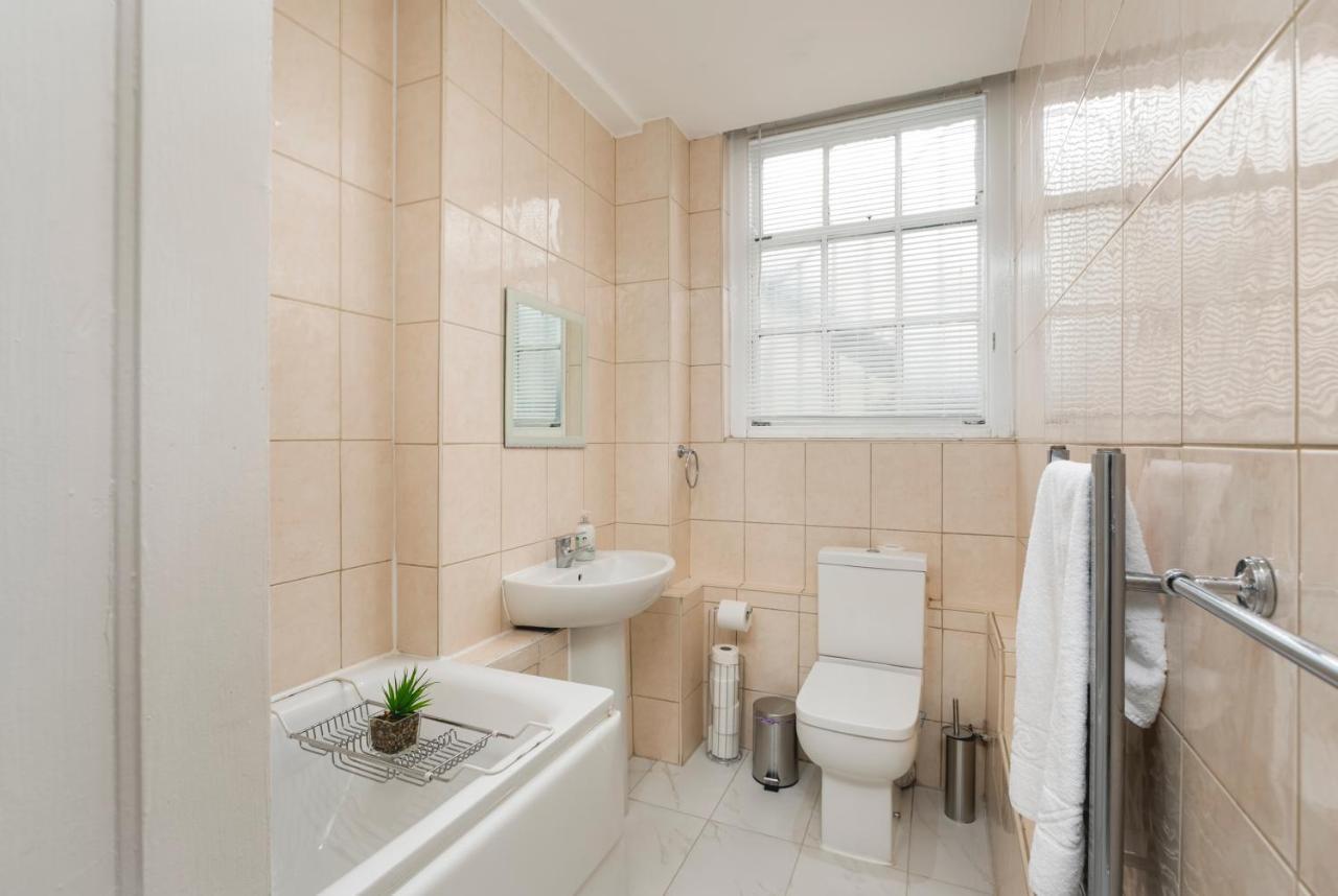 **authentic & Spacious 5 Bed Apartment/hyde Park** London