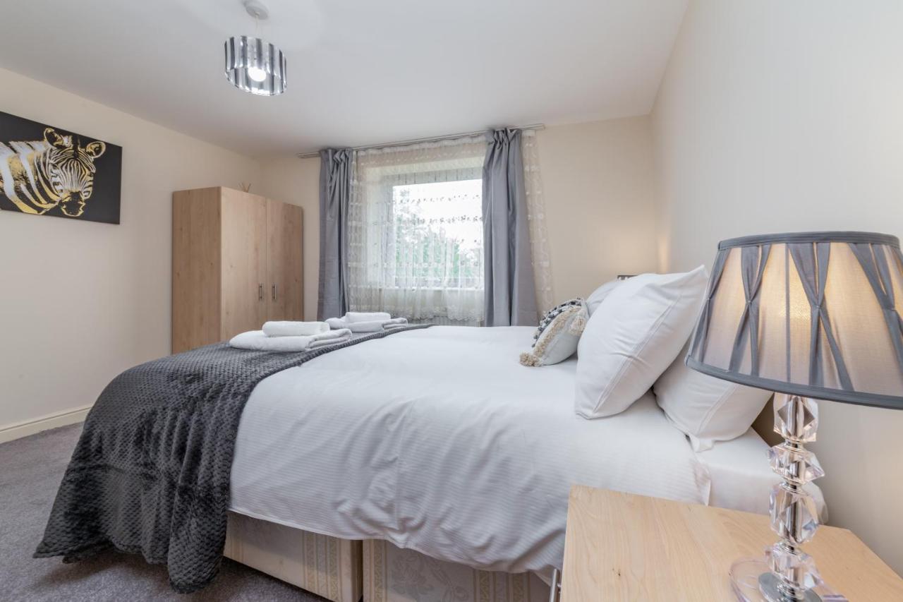 Suites By Rehoboth - Palmers - London