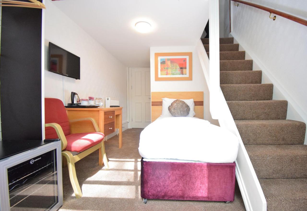 Pembridge Palace Hotell