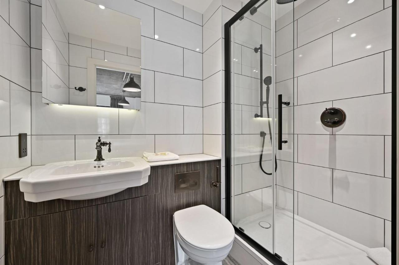 Modern And Chic At Ferrum Near Wembley Park Apartment