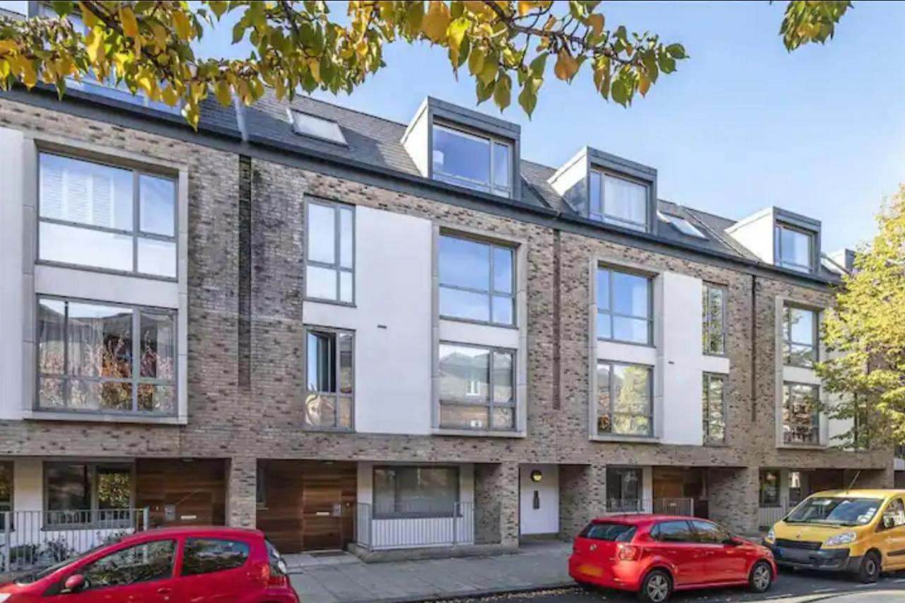 Brand New Flat In With Car Park