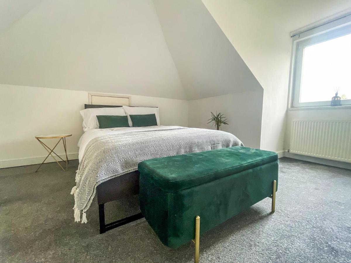 Luxury 2 Bed Furnished With Parking Apartment