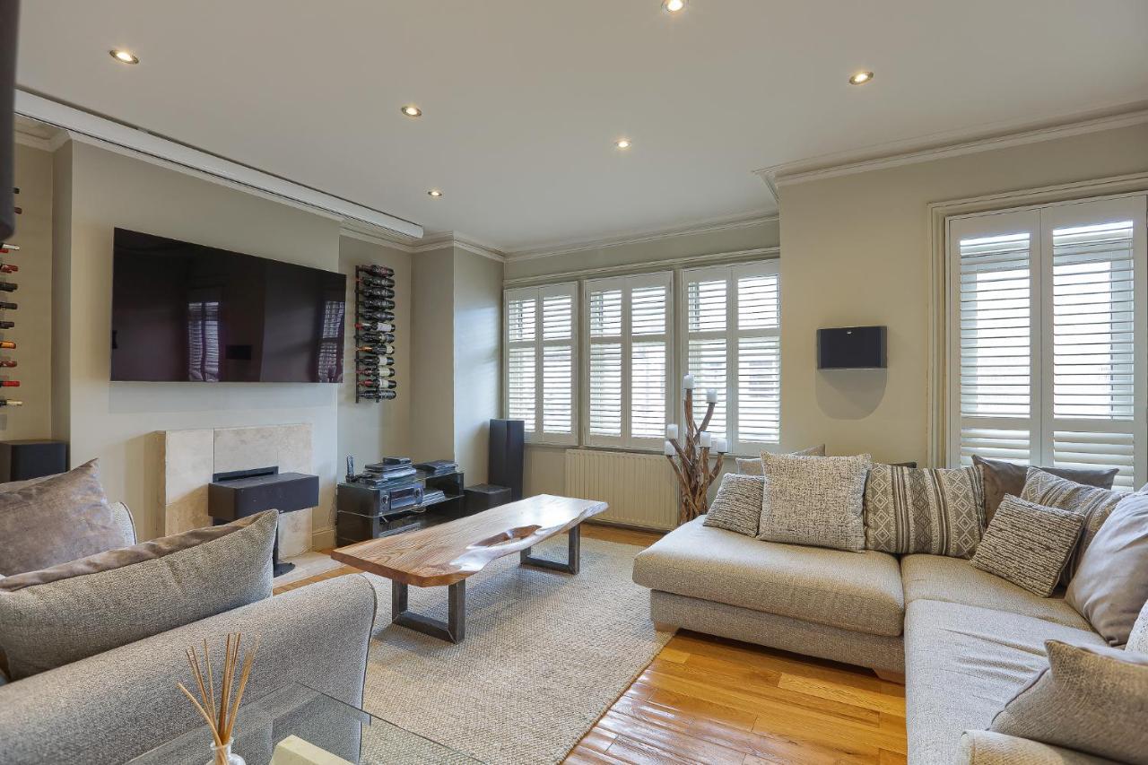 Privat overnatting Modern Bedroom In !! *