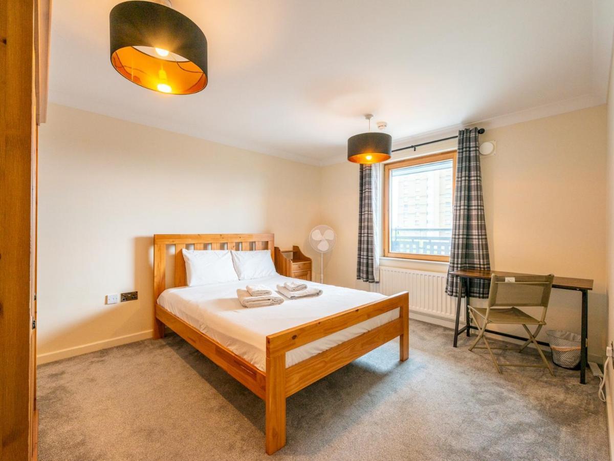 Pass The Keys Cozy With Private Balcony In Whitechapel Apartment London