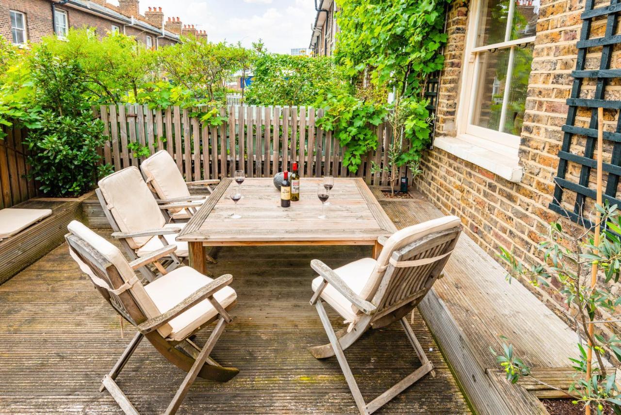 Apartment Traditional Townhouse Close To Battersea Park By Underthedoormat