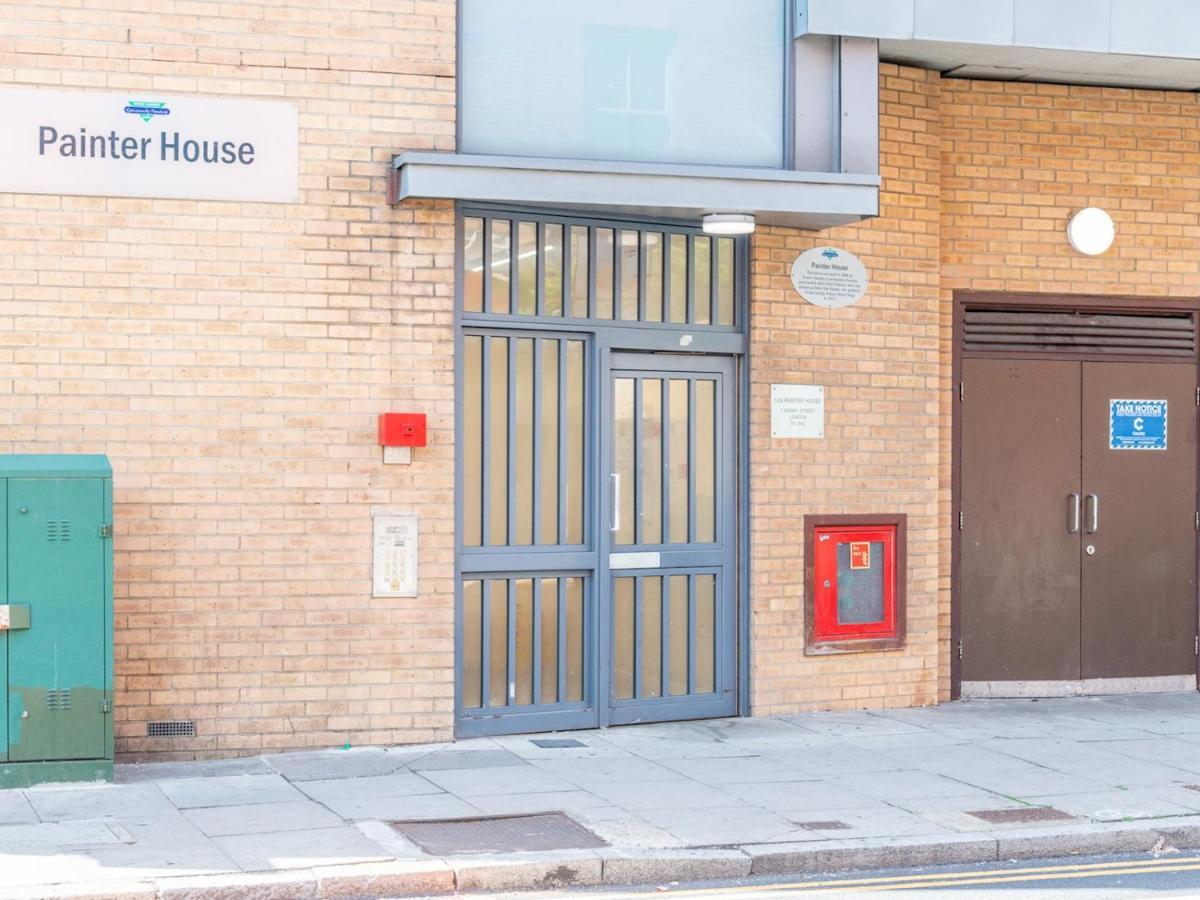 Apartment Pass The Keys Cozy With Private Balcony In Whitechapel *