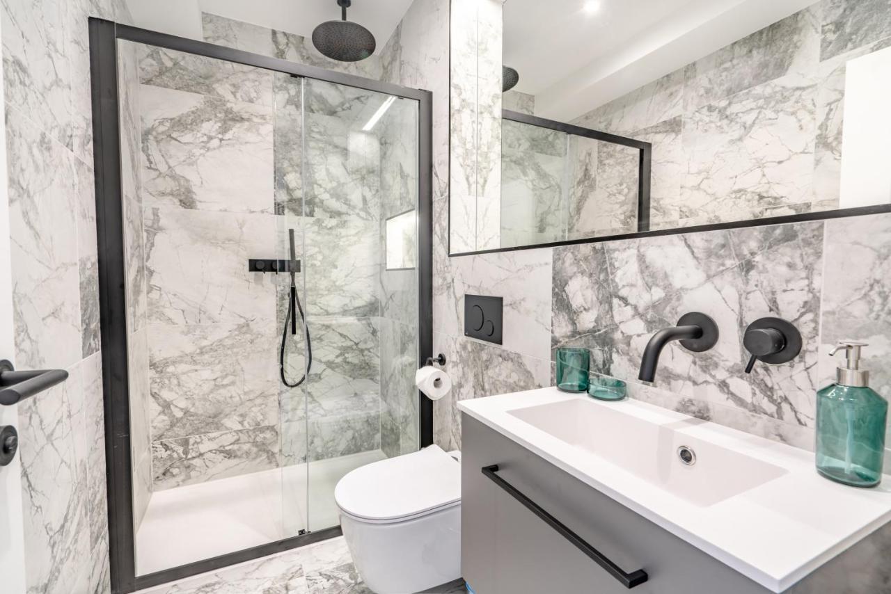 Modern & Chic One Bedroom In Fitzrovia By Sojo Apartment London