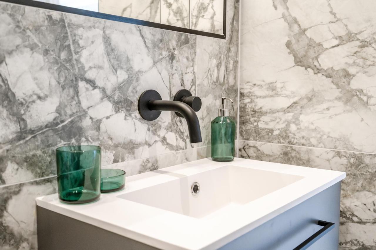 Modern & Chic One Bedroom In Fitzrovia By Sojo Apartment London