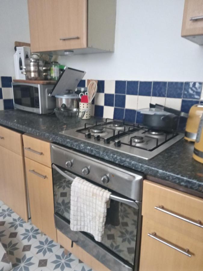 Budget Shared Bathroom London