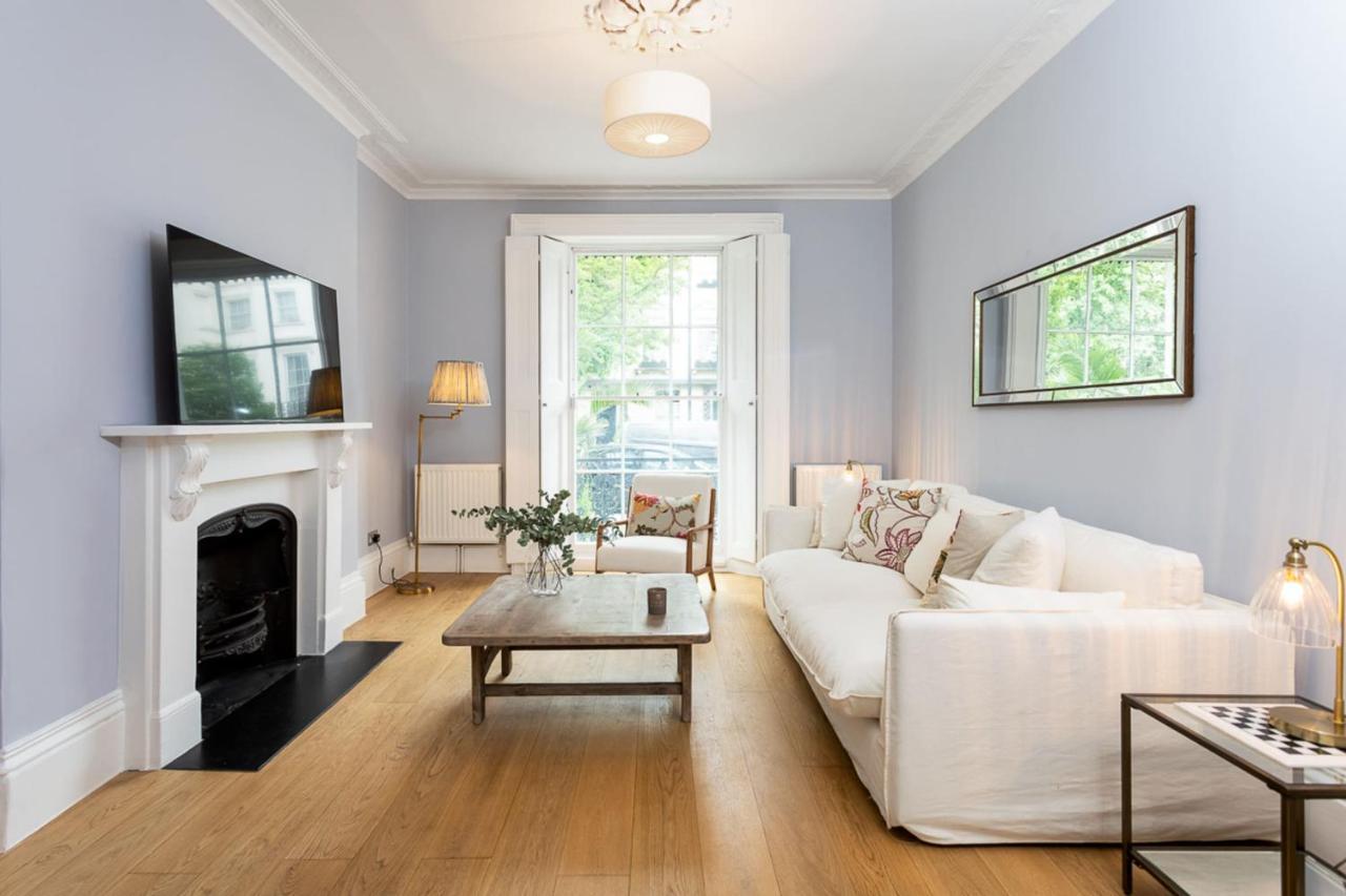 Two Bed Notting Hill Gem London