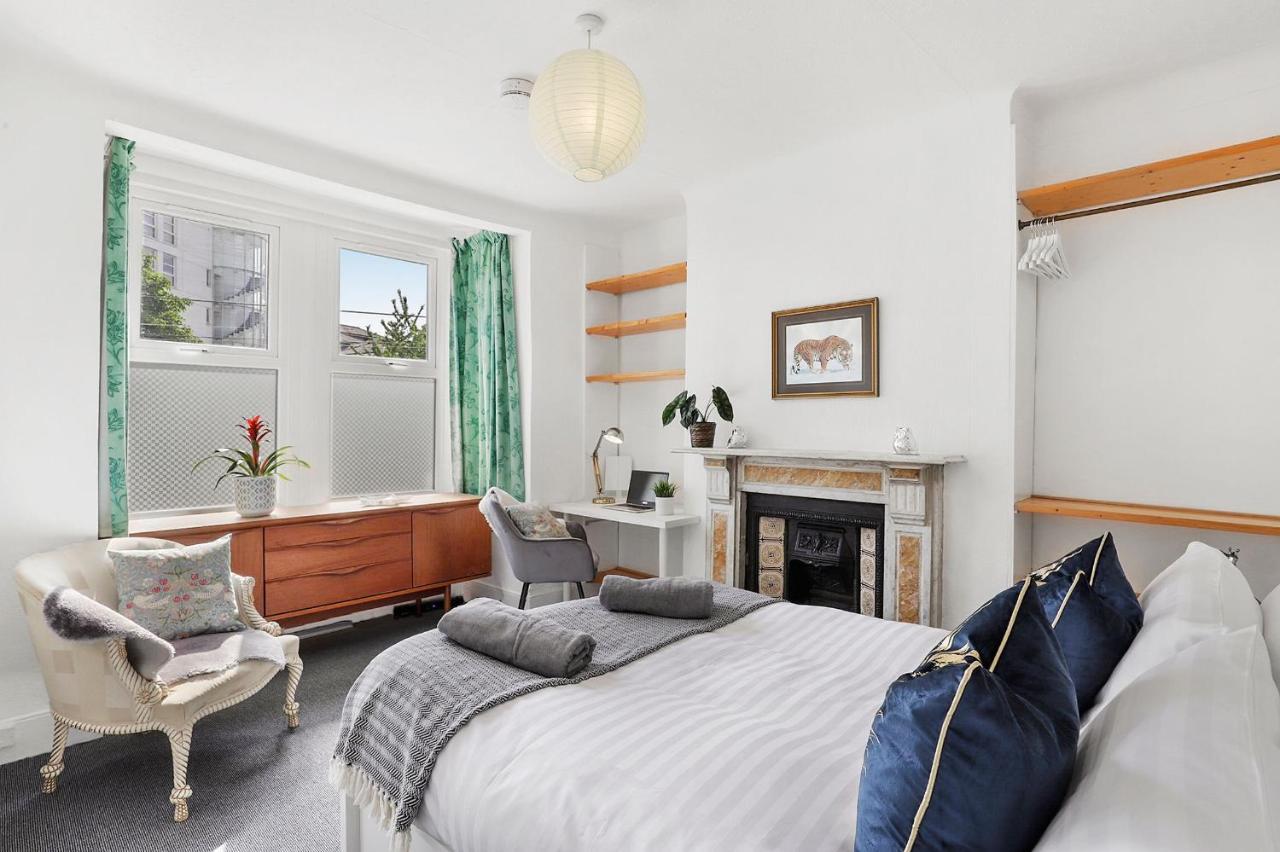 Stunning Victorian Property Near Canary Wharf! * London