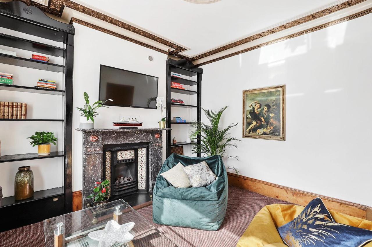 Stunning Victorian Property Near Canary Wharf! Feriehus London