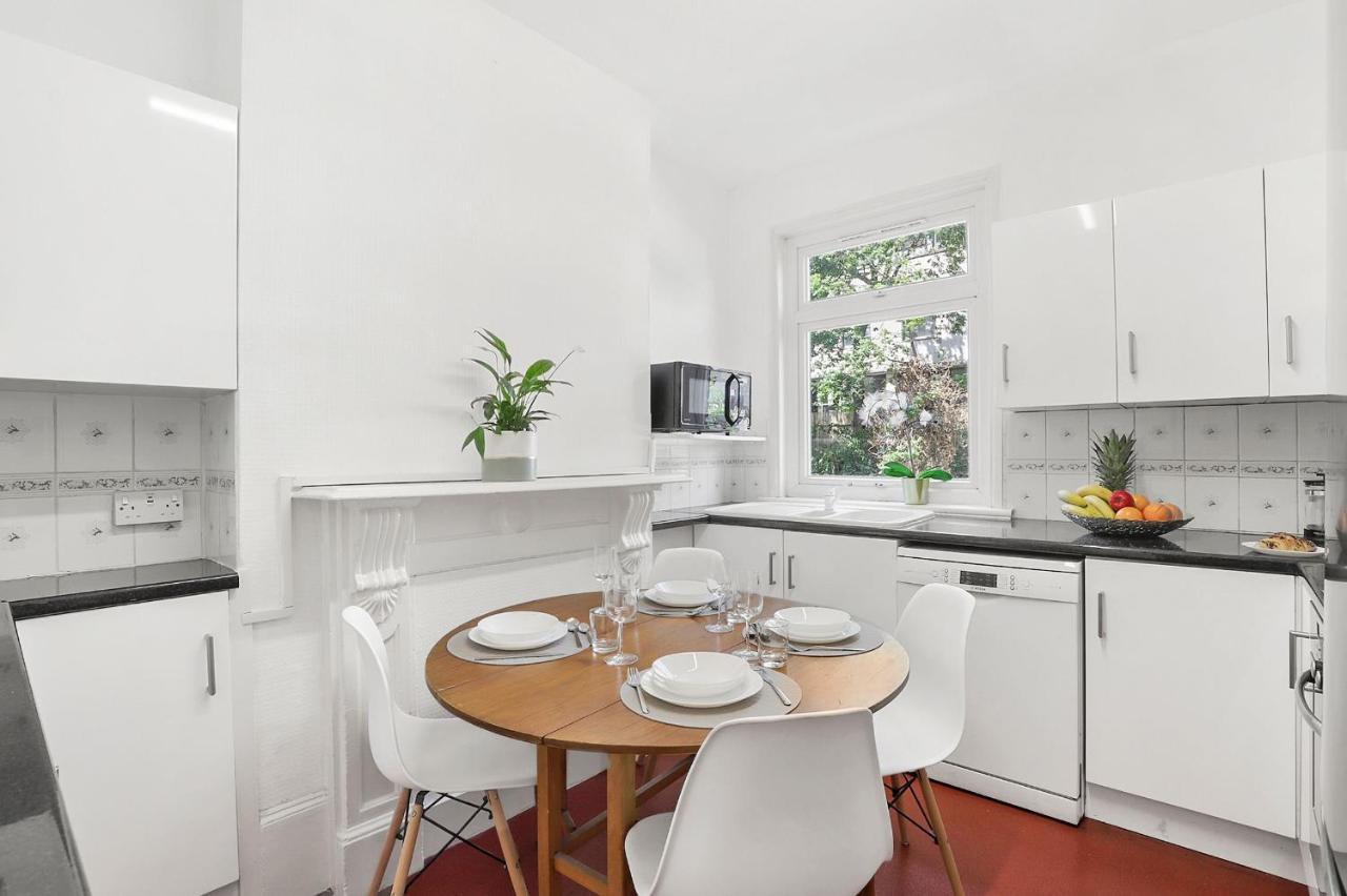 Stunning Victorian Property Near Canary Wharf! * London