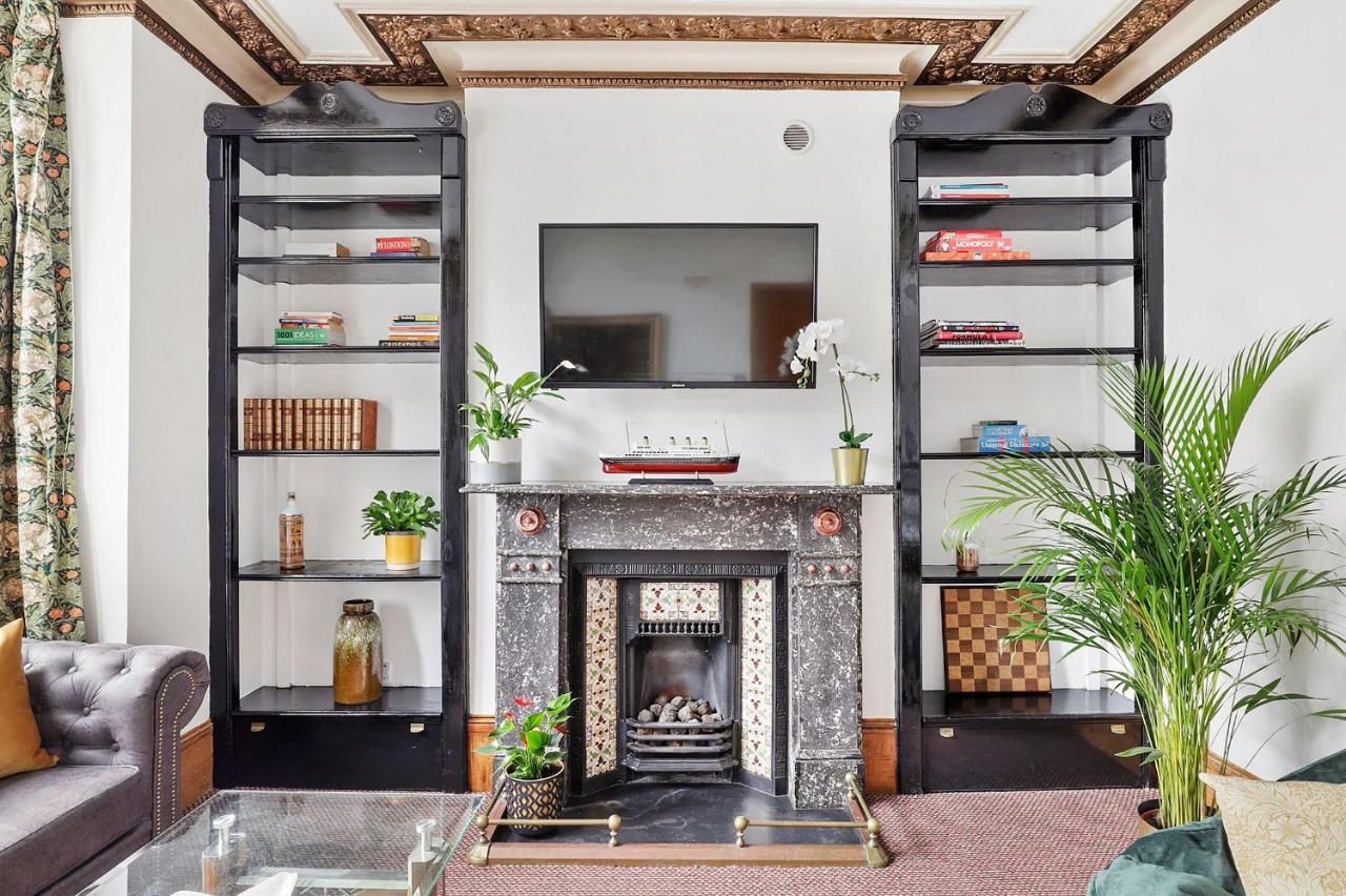 Stunning Victorian Property Near Canary Wharf! *