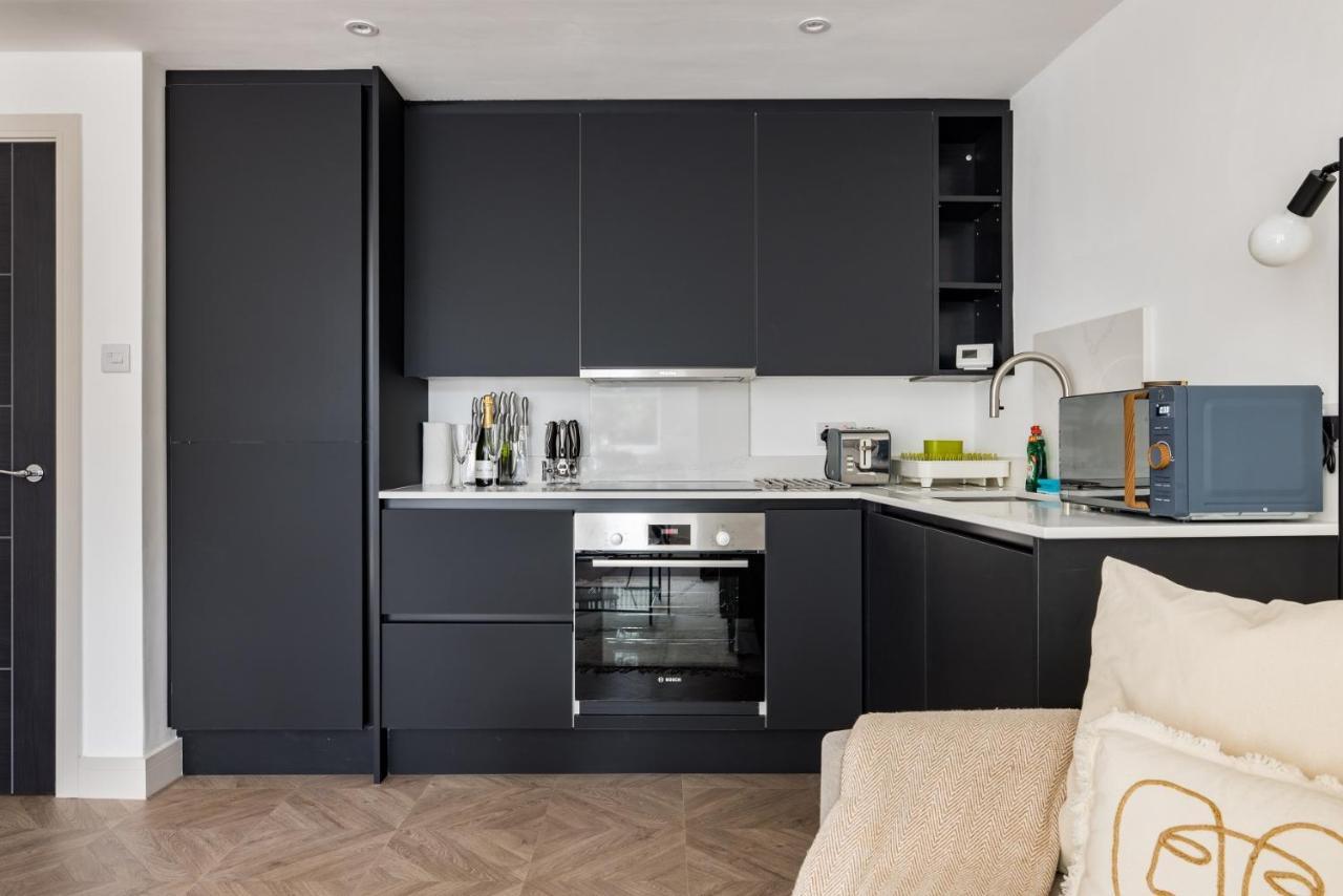 The Battersea Flat - Exquisite 2bdr Flat With Terrace Leilighet