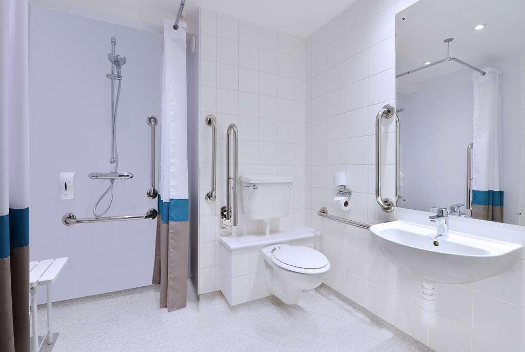 Travelodge Acton Hotell